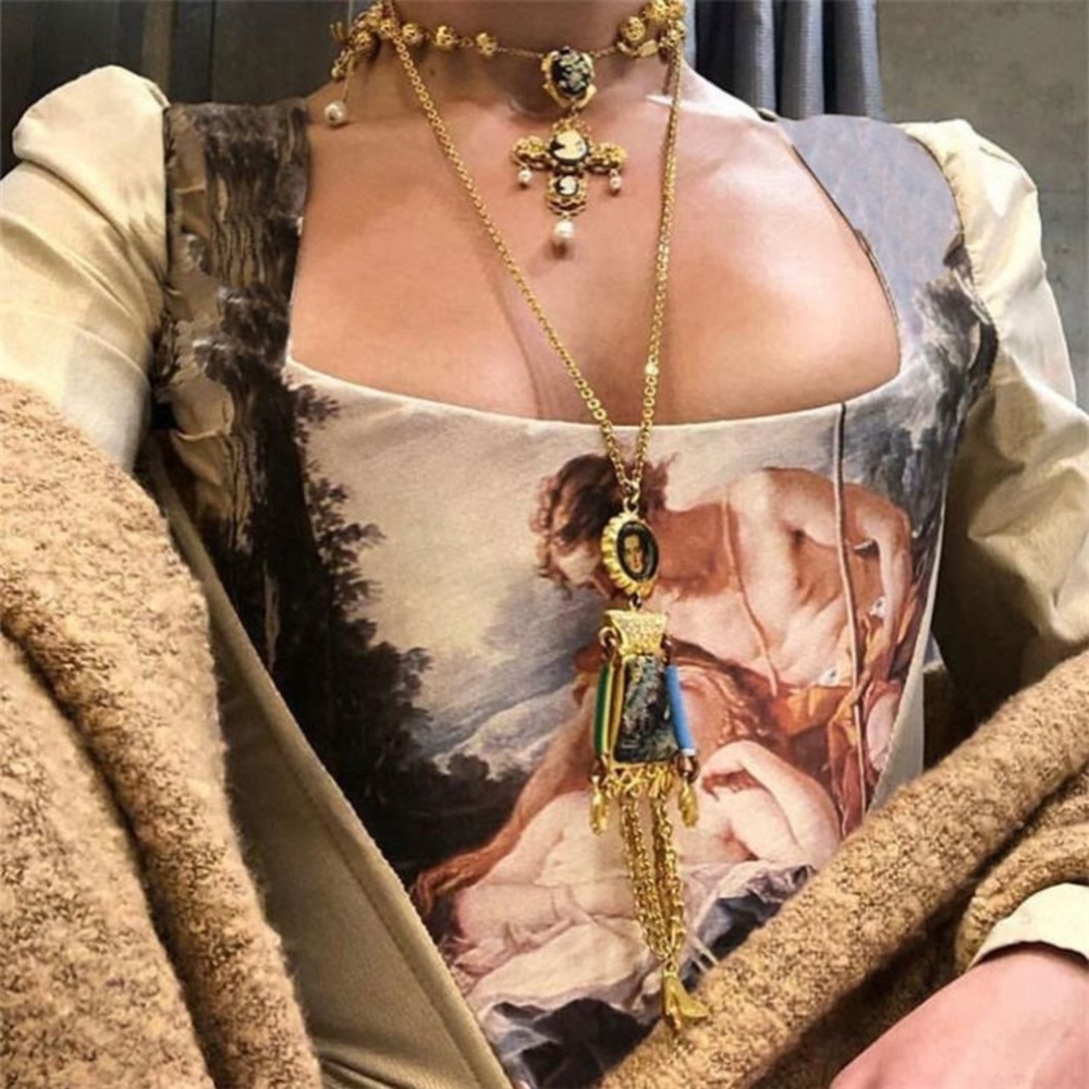 💋Stylish Historical Portrait U Neck Skinny Apricot Long Sleeve Crop Shirt